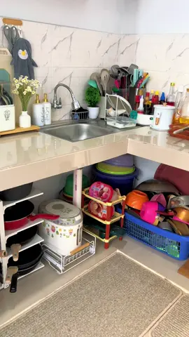 Ditengah gempuran PVC, akhirnya mutusin pakai gorden untuk penutup kolong dapur ✨✨ #penutupkolongdapur #kolongdapur #rumahminimalis #homedecor #homeliving 