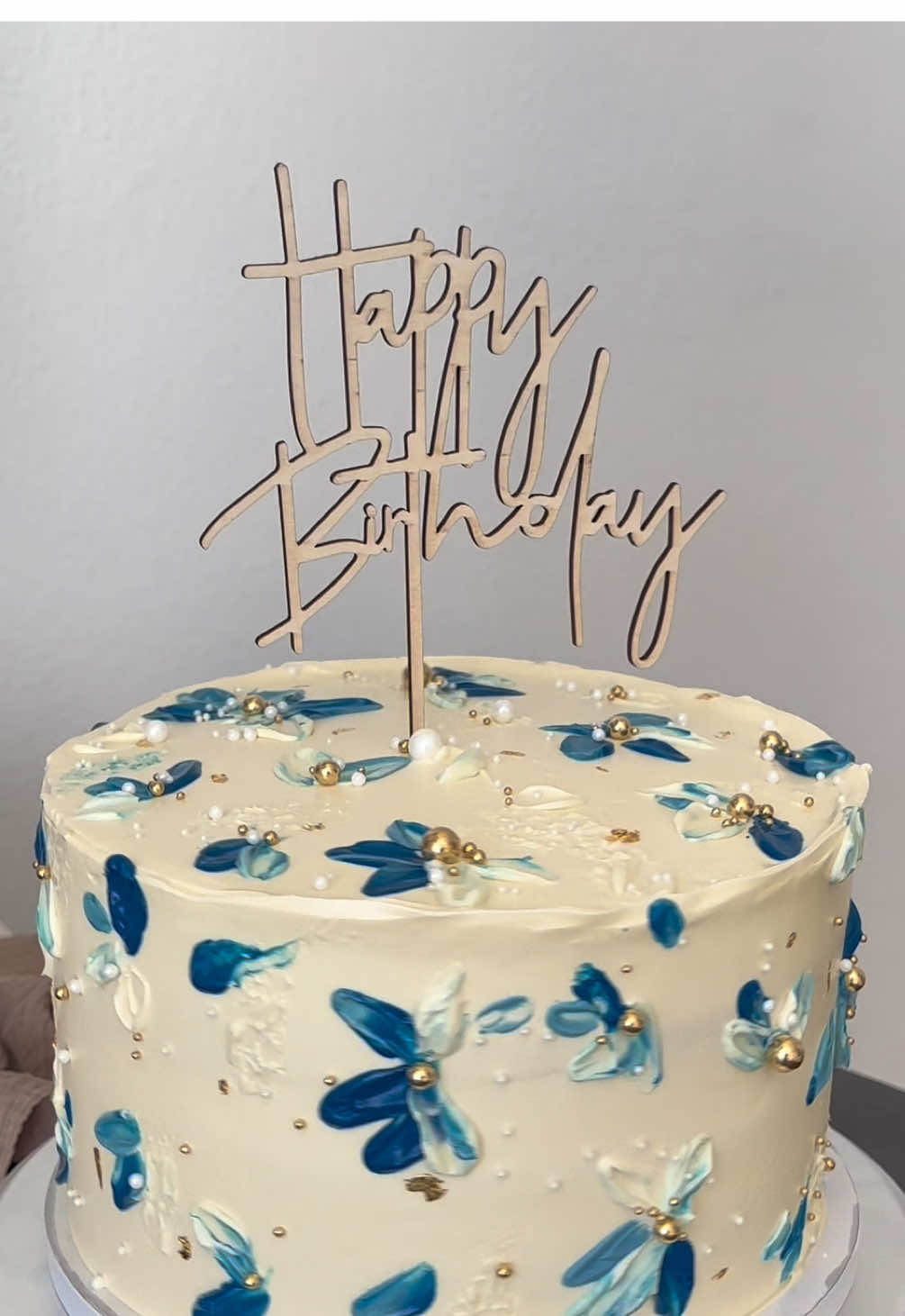 💙🩵 #cake #decorating #blue #flowers #buttercreamcake 