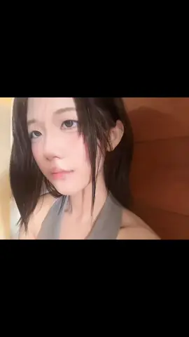 เราใช้สีม่วงกับสีชมพูค่ะ หนุ่มผิวแทนชอบกลิ่นไหนคะ #graceandglow #ผมหอม