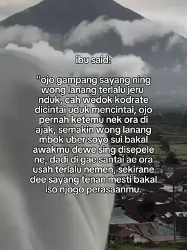 Ojo gampang sayang Ng wong Lanang terlalu jeru nduk ,cah wedok kodrat dicintai uduk mencintai 😞💔🫂
