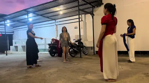 Khi quán đông khách😜🫢