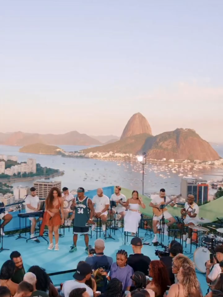 Por favor decide se é sim ou não… Se for pra começar a semana com dúvida… que seja ouvindo Interrogação! 😌🎶 Já deu o play  Manda pra alguém que precisa ouvir isso hoje (1)