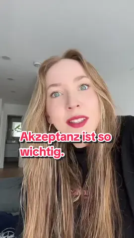 Mit akzeptieren meine ich diese nicht mehr zu verstecken. Nicht mal vor Situation wegzurennen. Deinem Umfeld nicht mehr, alles so verheimlichen. Nicht mehr, alles alleine machen zu wollen. ##MentalHealth##psychischegesundheit