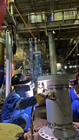 izin tampil senior 👋 #mcdermottbatam #welder #senimanapi #fypage 