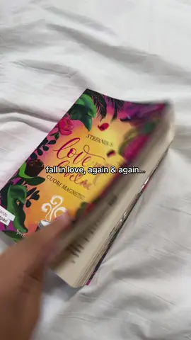 Fall in love✨ @Karim B 🍒 @Stefania ♥️🍓 @Charlotte Rose🌹 @Ellie B. Luin @Hazel Riley 🥄 #BookTok #booktokitalia📚🧿 #bookworms #booktokitaliano #assolutamenteperte 