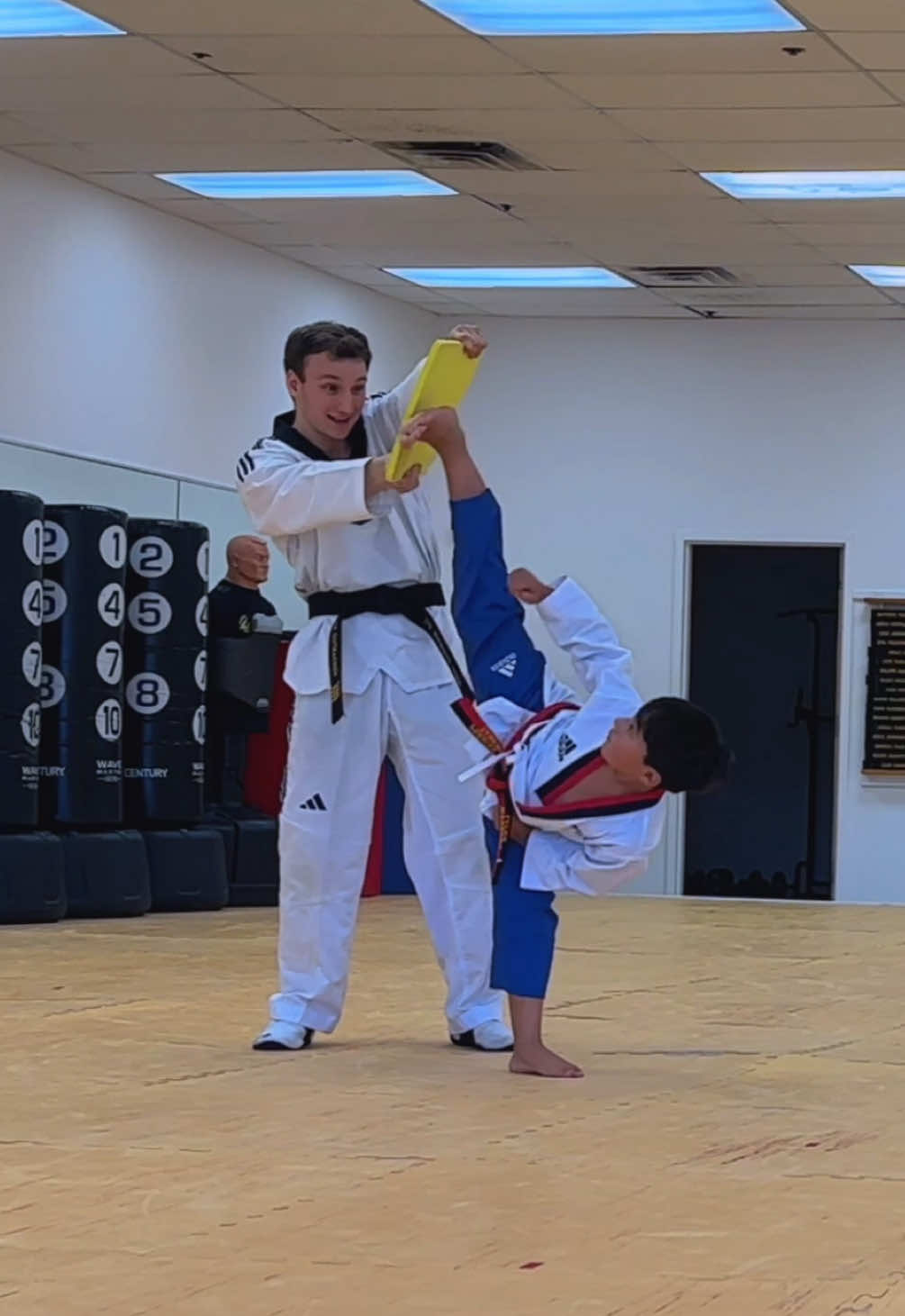 Taekwondo Demo Team Training | LG Martial Arts x Champions Martial Arts #taekwondo #tkd #karate #martialarts #lgmartialarts 