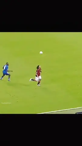 Dribbles aren’t just moves they’re messages flashes of genius that break defenses and ignite the crowd⚡🔥#footballtiktok #fytシ #videoviral @real Madrid fans✉️🇪🇦🇪🇦💤⬜️ 