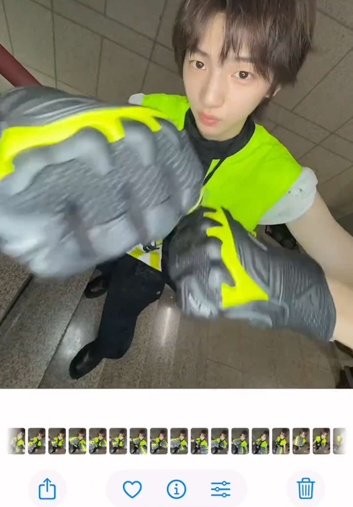 digging through the album 👊 #CORTIS #코르티스 #JUHOON #주훈 