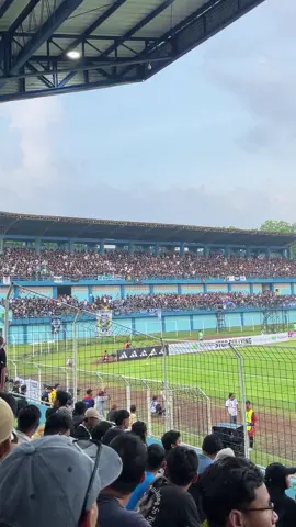 Aksi Bcs sleman di stadion wergu wetan kudus Persiku vs pss sleman #bcs #bcsxpsssleman #pss #suporterindonesia #ultras 