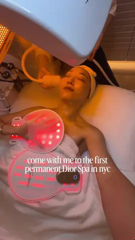 The first ever permanent Dior Spa in NYC! I was amazed by how much they were able to pack in during this facial with Sarah Akram. They codeveloped this machine to customize every treatment and I got to enjoy the world of Dior Skincare, boosted with high technology.   @Diorbeauty #DiorSkincare #DiorSpa #luxuryskincare 
