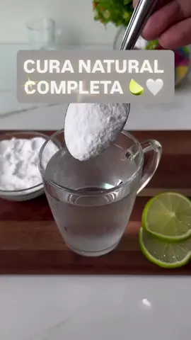 🚨 CURA NATURAL COMPROVADA 🍋💧 ÁGUA + BICARBONATO + LIMÃO 👨🏻‍⚕️ Benefícios comprovados: ✅ Cura azia, refluxo e má digestão ✅ Reduz inflamações crônicas ✅ Protege rins e retarda doença renal ✅ Melhora circulação e pressão ✅ Auxilia no controle da glicemia ✅ Diminui colesterol e triglicerídeos ✅ Reduz fadiga e acelera recuperação muscular ✅ Fortalece imunidade ✅ Desincha e ajuda na cicatrização ⚡ Receita: 200 ml de água + 1 col chá bicarbonato + suco de ½ limão 👉 Como tomar: – Adultos até 60: 1 copo em jejum, 10 dias seguidos – +60: dias alternados – Mulheres no ciclo: à noite para cólicas e inchaço – Homens atletas: 30min antes do treino ⏱️ Ciclos: 10 dias, pausa 5, repetir até 3 meses. 📌 Melhor horário: em jejum. 💡 Curiosidade: usada há décadas no Oriente como detox natural e regenerador. 👉 Se quer saúde real, escreva SIM 💚 Que maraviiilhaaa 🌿✨ #remedionatural #aguaalcalina #cura #saudenatural #fitoterapia 📚 de Brito-Ashurst, 2009 | Robergs, 1997 | Asemi, 2014 | Lin, 2015