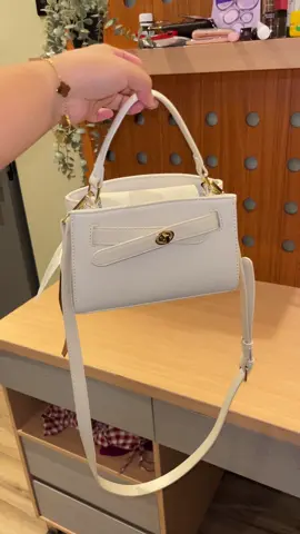 #tascantik #tasselempang #handbag 