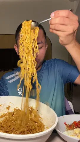 Udah lama gak bikin konten makan kayanya udah 1 windu🙏🏼 #semogakalianmakanenakhariini 