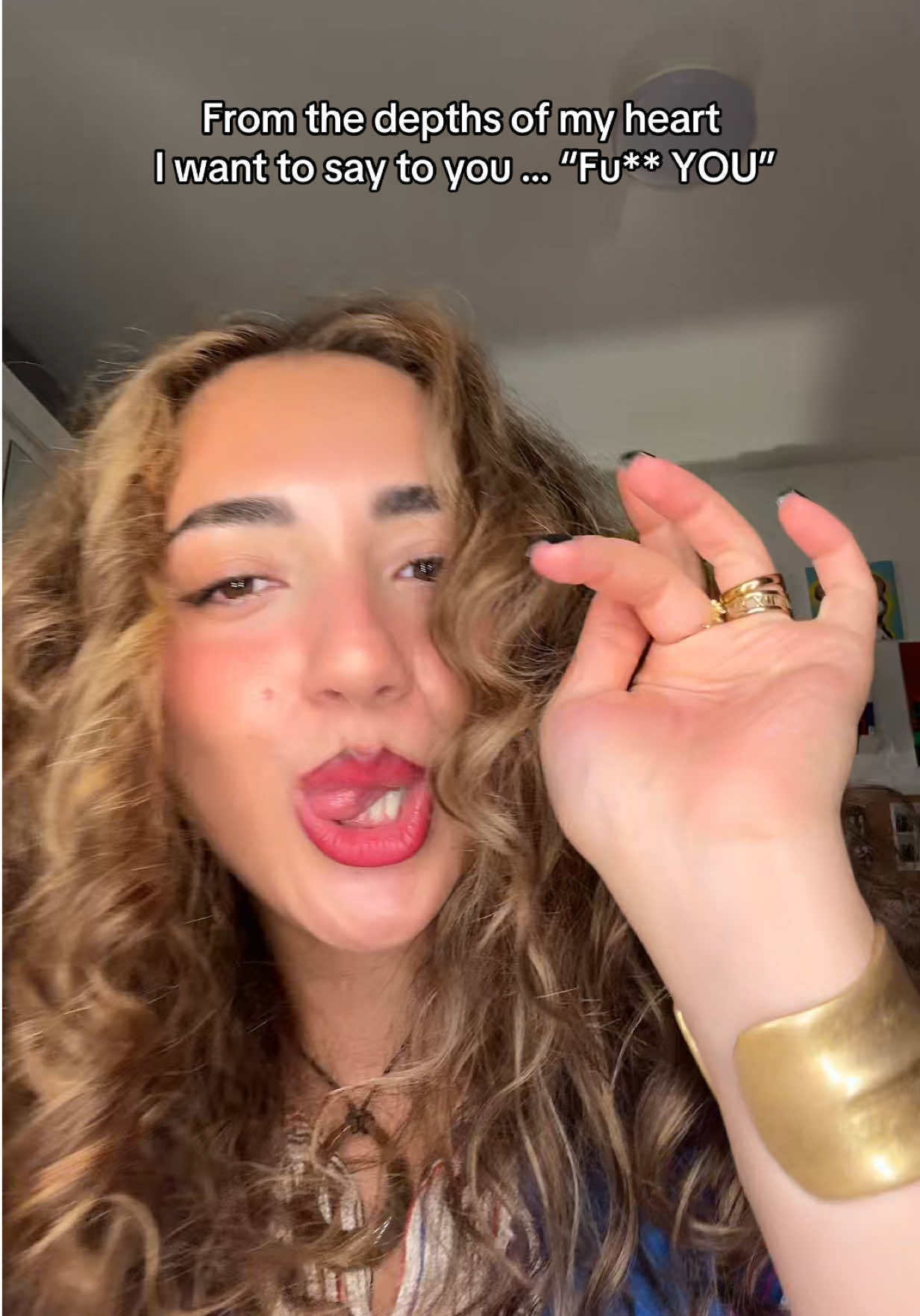 Translated the rudest song in Arabic music rn 😂🔉 now you can sing it with vem! 🤝 #fyp #ArabTikTok #arabmusic #middleeastern 