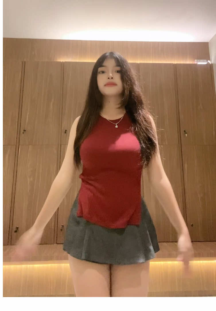 love this outfit sm! <33
