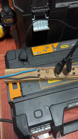 ປັກບໍ່ພໍ#ช่างไฟ #ຊ່າງໄຟຟ້າ #electrician 