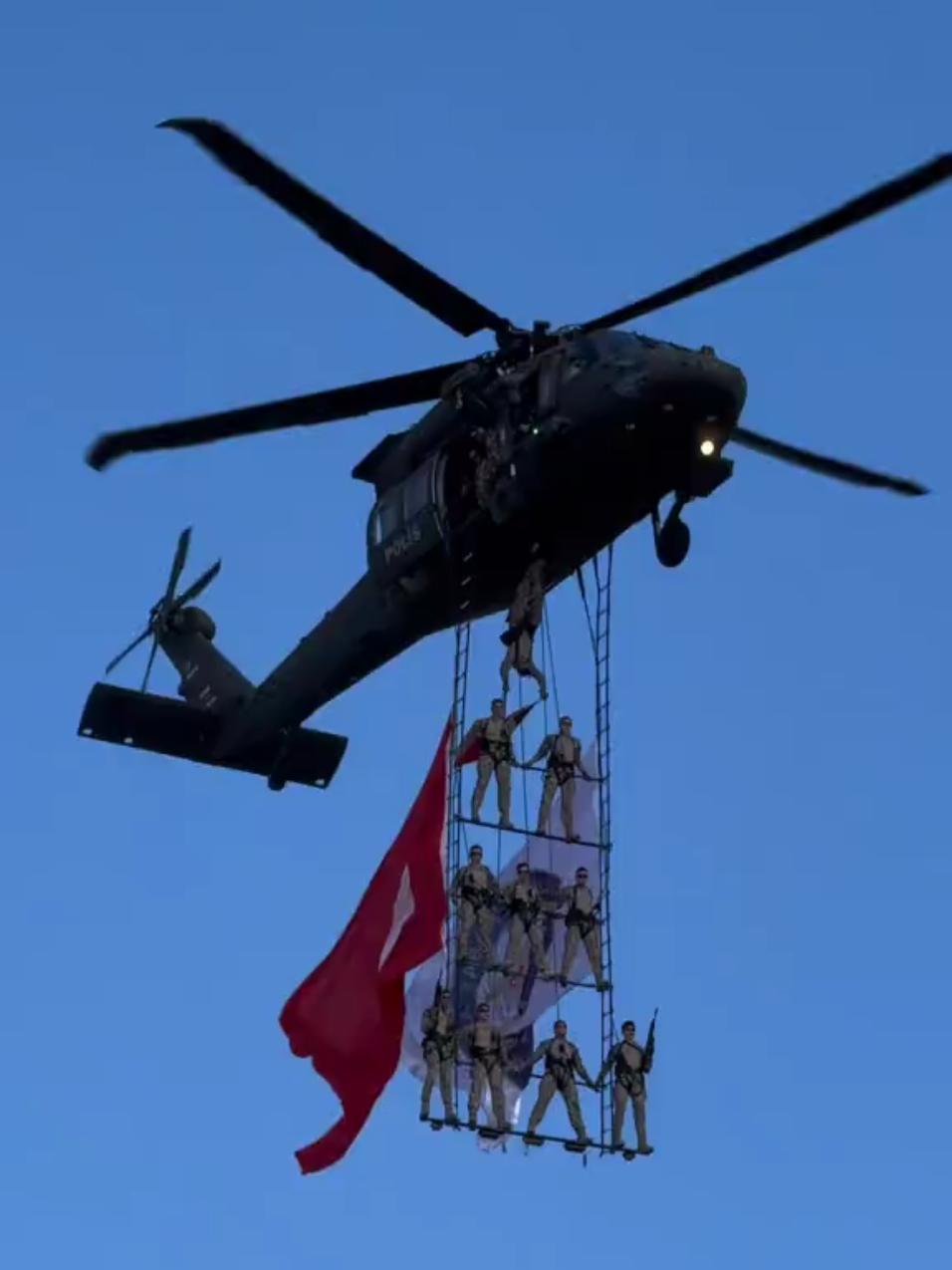 Salın bakalım teknofest fotoğraflarınıı                                                     #teknofest #teknofest2025 #keşfet #fyp #solotürk 