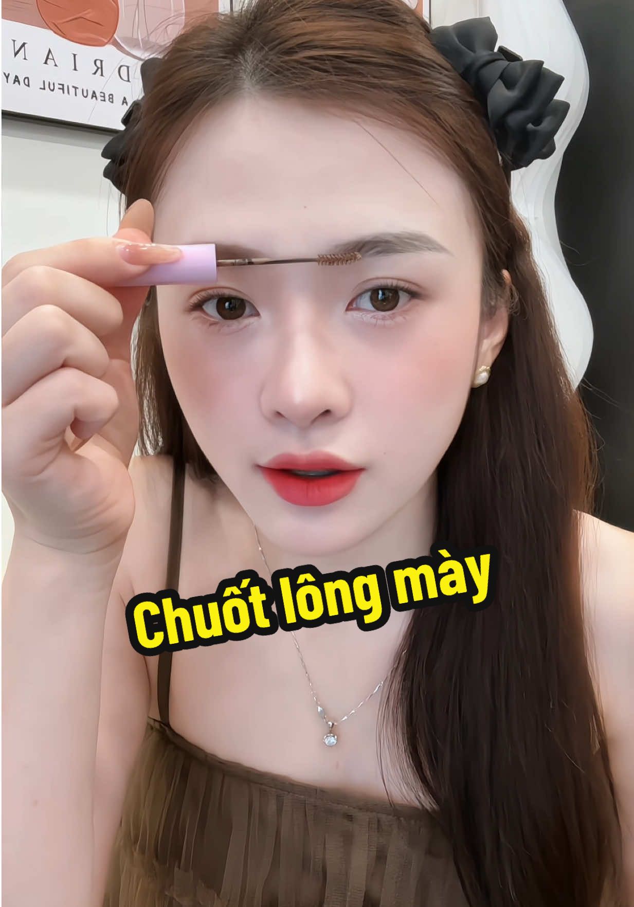 Chuốt đc cặp lông mày trẻ ra dc mấy tuổi luôn ạ 😍