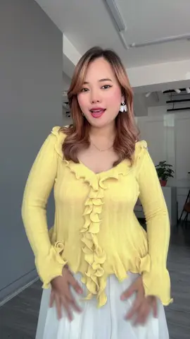 ‼️NEW DASHAIN ARRIVALS‼️ FULLSLEEVE RUFFLE TOPS Color available as in video Freesize highquality Code: 1.78, 27-146 #nepwearsonline #ordernow #rufflesleeves #goviral #nepwearswomentshirt     