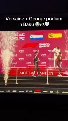 Versainz + George podium in Baku 😭🫶🏻🤍 #carlossainz #maxverstappen #georgerussell #azerbaijan🇦🇿 #baku 