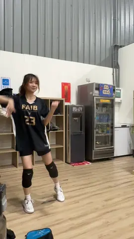 很久沒發片了 更一下 超懷念打球跳舞時光哈哈哈哈 #drip 