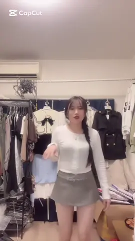 Máy nói phục vụ tư vấn khách đến hoa mắt chống mặt trộm vía khách thương nên e chiều đc hết😘😘👚🇯🇵🍀#hàng_sẵn_tại_nhật #トクトクSALE #xuhuongtiktok 