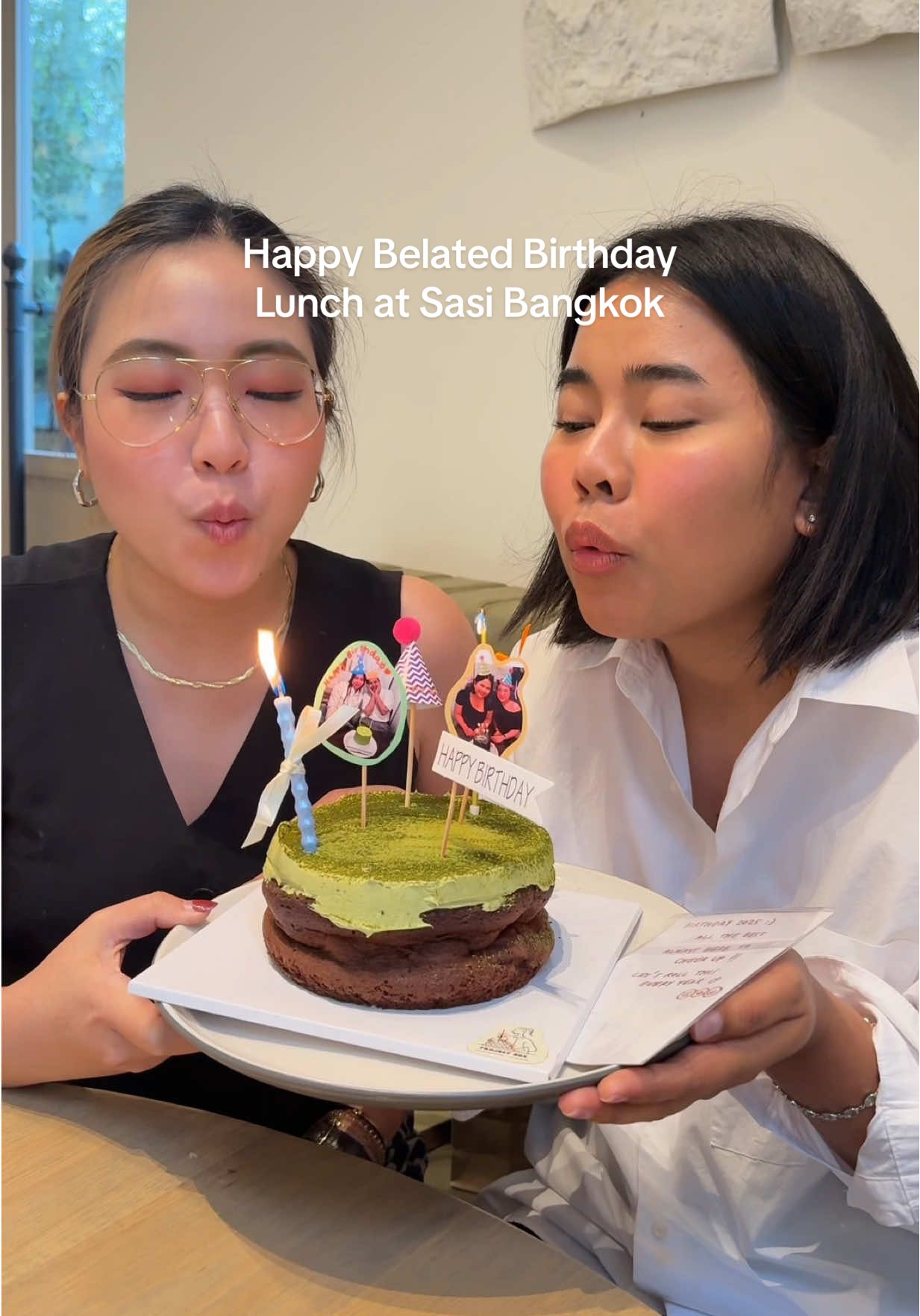 กินร้านประจำของเพื่อนแถวตลิ่งชัน ชอบอาหารไทยร้านนี้มากๆ ขนมก็อร่อย แล้วร้านสวยแสงสวยเลย ชื่อ Sasi Bangkok อยู่ซอยบรมราชชนนี67 #tiktokกินเที่ยว #tiktokพากิน #ตลิ่งชัน #รีวิวร้านอาหาร #Foodie 