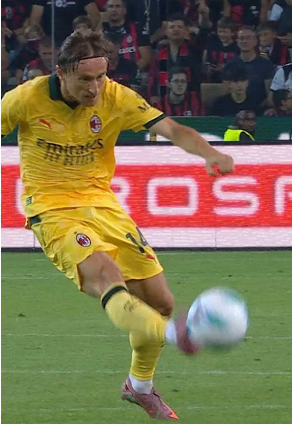 Luka ✨❤️🖤 #acmilan #seriea #udinesemilan #modric #lukamodric