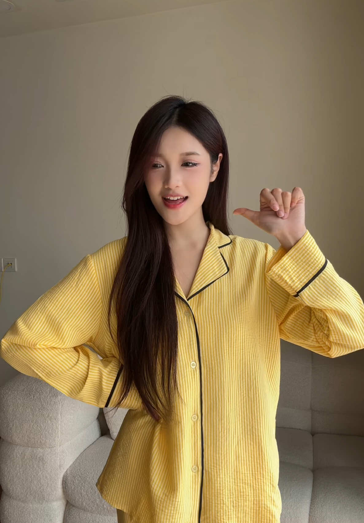 Tui lên màu vàng nè #maybeehomedress  #maybee  #donguxinh 