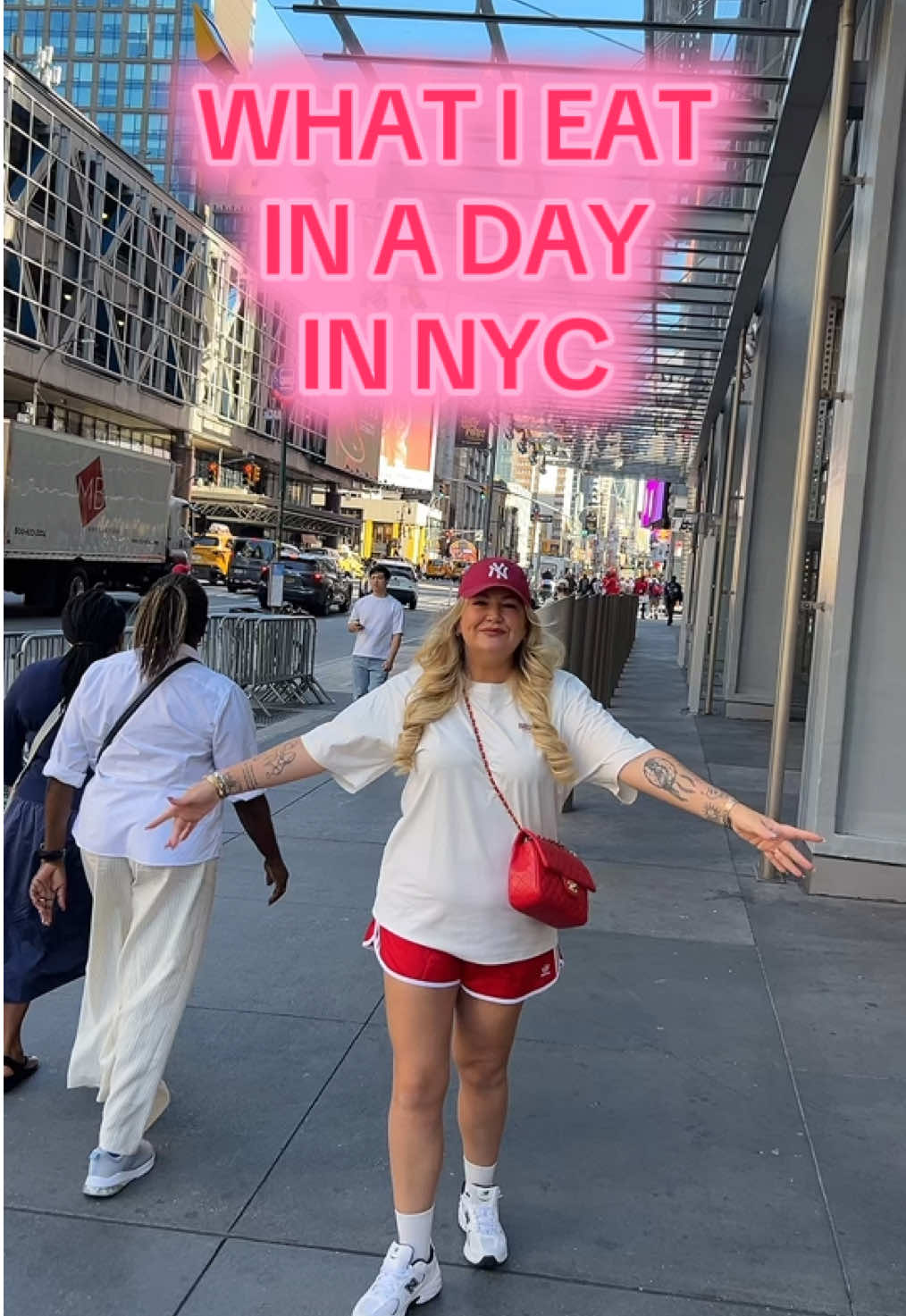 Everything I ate in NYC yesterday! This was a good day of grub! #whatieatinaday #wieiad #newyorkcity #nyceats #libertybagels #tacobell #starbucks #joeandthejuice #summitonevanderbilt #tangulu #cocktails #applebees 
