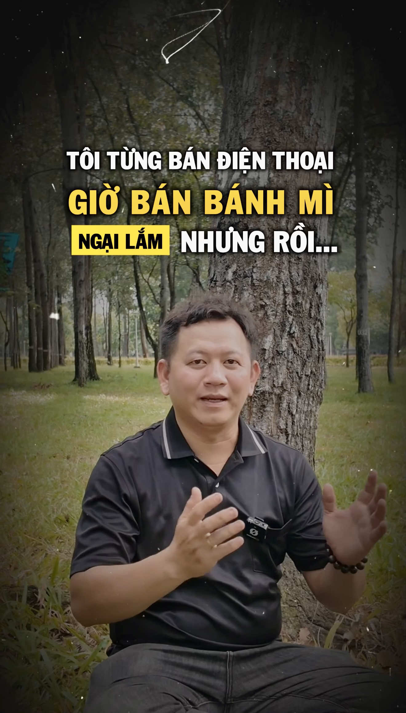 Từ chủ chuỗi cửa hàng phụ kiện điện thoại giờ ra đẩy xe bán bánh mì. Ngại không? Ngại chứ! 😥 Cái 