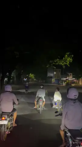 umum e wong lanang seng gak kumanan tuku telur gulung #walisongoofficial #herexjatim #ongkekjatim #herex_ceria_1200m #cbopal 