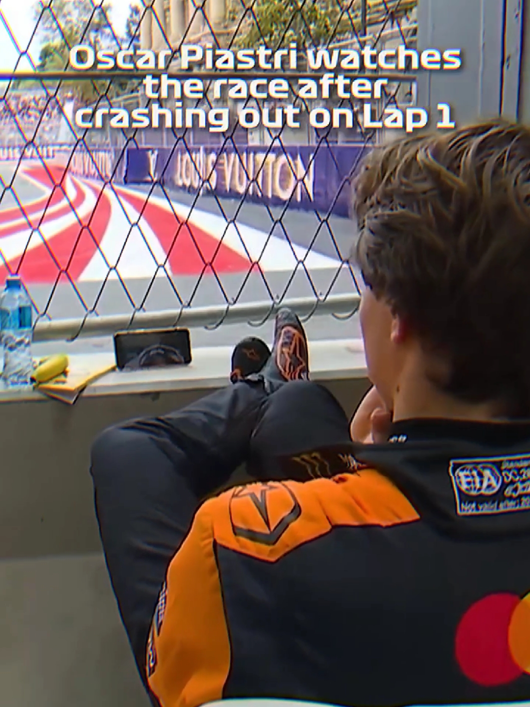 Kamu kenapa Oscar? 😭😭 #oscarpiastri #mclaren #f1 #azerbaijan #fyp 