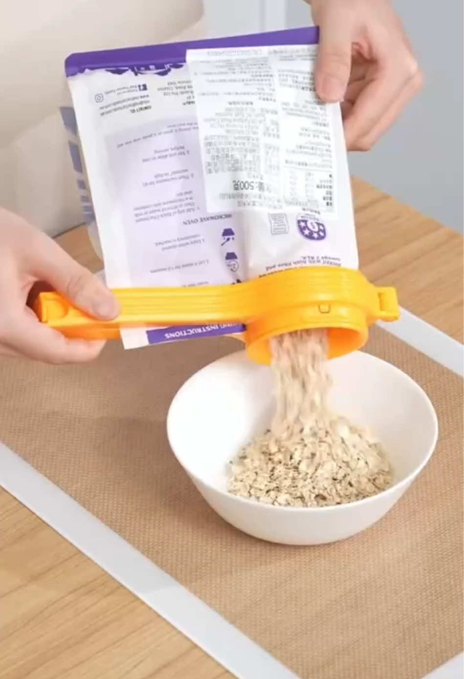 Easy to store and pour food😏#coolgadgets #gadgets #coolstuff #amazonfinds #fyp 