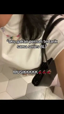 sekarang kalo ganonton tipesss😭😭#thaienthu🇹🇭 #raikantopeni🏳️‍🌈🇹🇭 #gmmtvofficial #nanon_korapat #bujangthailand 