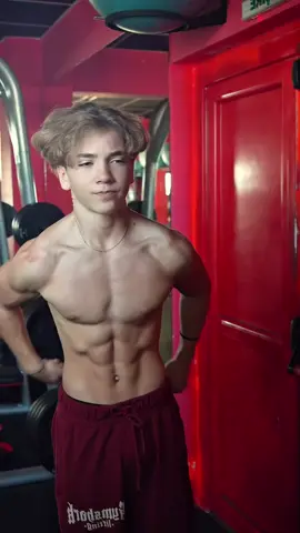 #sportstiktok #fitnesstiktokvideos #budybuldingmotivation #iraqitiktok #erbiltiktok 