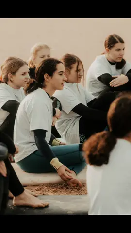 Hiszpania Camp w okolicach Kadyksu podczas ferii zimowych to propozycja dla dzieci i mlodzieży ceniących sobie aktywniść na swieżym powietrzu z dala od cywilizacji i cyfryzacji. To altywny camp gdzie poza sportem zeiedzamy Sewillę Giblartar I Kadyks #surf #nature #sportlover #surfing 