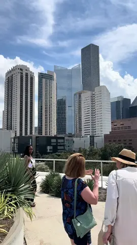 🌞 #houston #fyp #skyline #rooftop #artgallery 