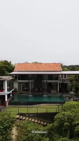 Guys, korang pernah stay sini tak? 🤔 Temasik Retreats, Port Dickson… sumpah lawa 🔥 View laut depan mata, vibe dia macam luar negara 🏝️ Tempat pun cozy gila, memang port terbaik kalau nak healing 🫶 Cradit: @Afiq Anuar  #porthealing #PortDickson #temasik #satumalamditemasek #reviewrumah 
