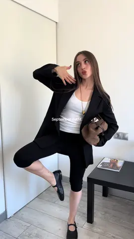 inst: kudinoshka 🪽 #grwm #ideasoutfits #fallfashion #falloutfits #outfit 