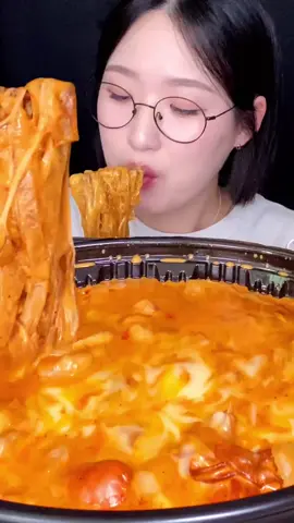 #asmrfood #mukbang #mukbangeatingshow #asmreating #asmrvideosounds #asmrtiktoks #asmrsoundsdaily #mukbangkorea #mukbangseafood #mukbangdemkhuya 