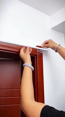 This no-punch curtain rod hook is easy to install. It can also be used to hang towels and bath towels in the kitchen and bathroom at home. #Hook