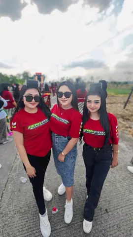 @EKAADISTA🦋 #biduandangdut#biduancantik#dancer#mojokerto 