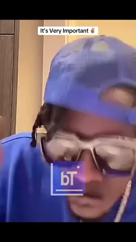 Listening to people who can help you to make it@Shatta wale @Sammy Flex TV #shattawale #shattamovement🇬🇭🇬🇭🔥🔥🔥🔥🔥 #fypシ゚ #fypシ゚viral🖤tiktok #fyppppppppppppppppppppppp #usesound 
