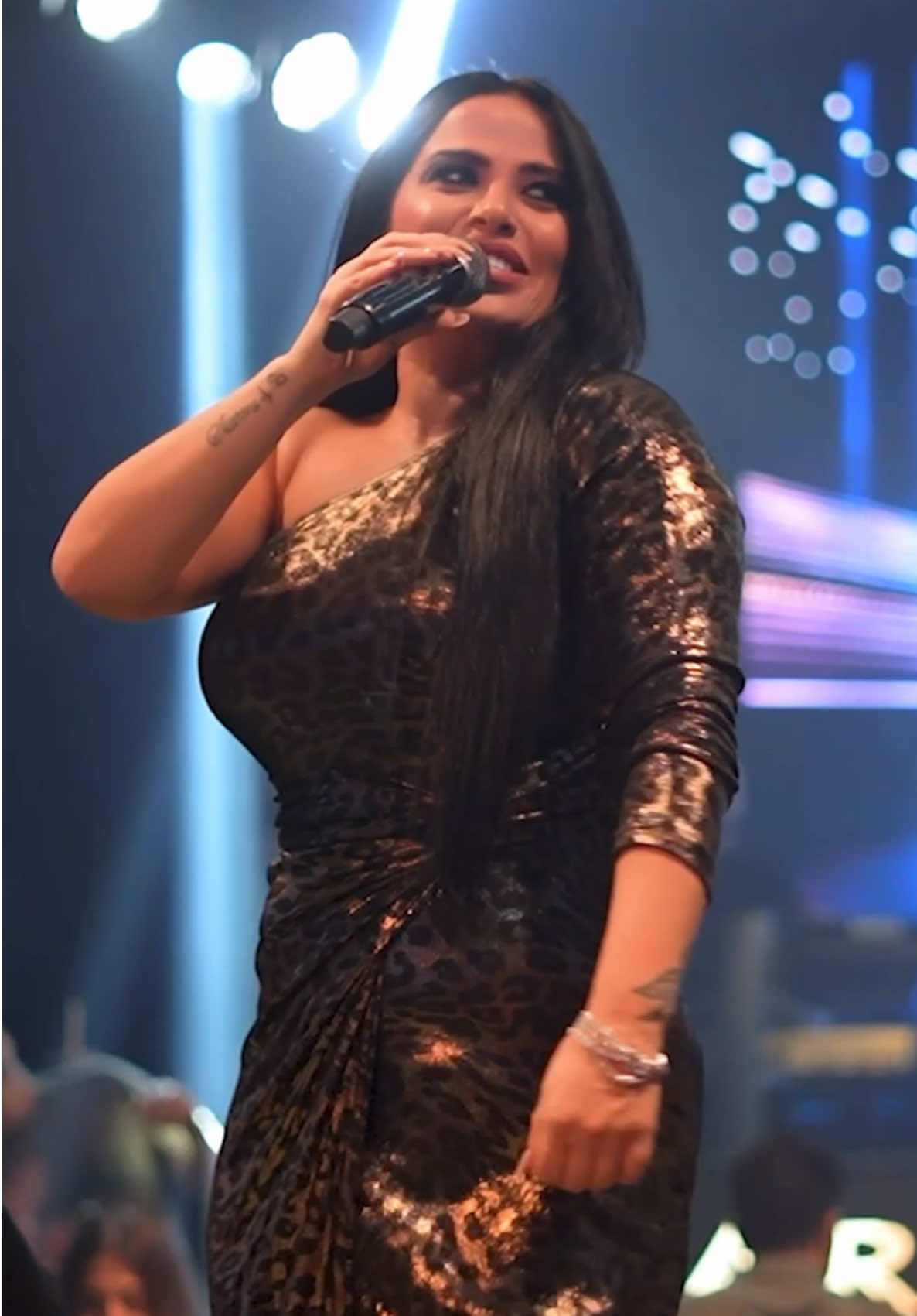 يمّـا الحـب يما 😍❤️ #SaraAlZakaria #سارة_الزكريا 
