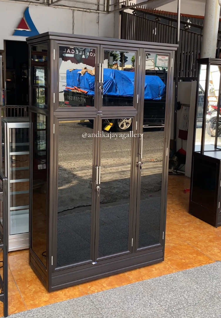 Rak piring tertutup 3 pintu Tanya tanya harga bisa langsung DM ajaa☺️🫶🏻 #rakpiring #kichenset #viral #dapur #aluminium 