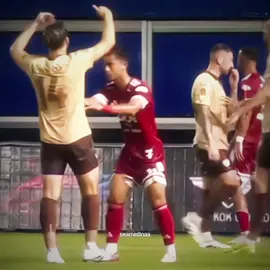 Arhow vs Cak Sandy 🤣 #pratamaarhan #sandywalsh #thaileague #truebangkokunited 