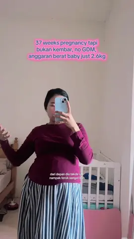 Masa 1st born besar tapi tak sebesar ni laki aku cakap, beranak overdue pun 1st born baru 3.03kg. This time baru 37 weeks, due on middle October. No gdm, and the baby just 2.6kg+-. Orang tua-tua cakap perut tebal, bila aku cakap penat tolong la percaya. #37weekspregnant #fyppppppppppppppppppppppp #abcxyz #fyp #secondpregnancy 