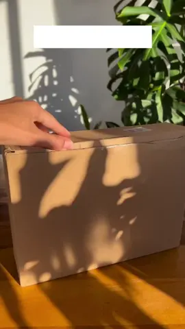 Conjunto de xicaras ambar. Desconto no link 🔗  #mesapostacomamor #mesaposta #xicaramarrom #xicaradecafé #casadecorada 