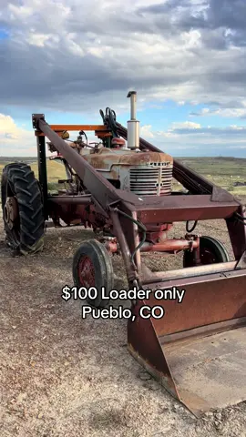 Farmhand F11 Loader for sale - currently on a Farmall Super M but fits most tractors of this era with minor adjustments. #tractortok #tractor #loader #forsale 